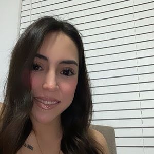 Meet your Posher, Selena